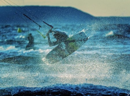 Kitesurfing
